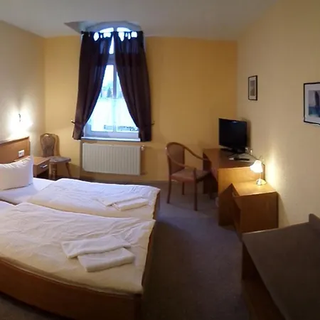 Schuetzenhaus Отель Бад-Дюбен